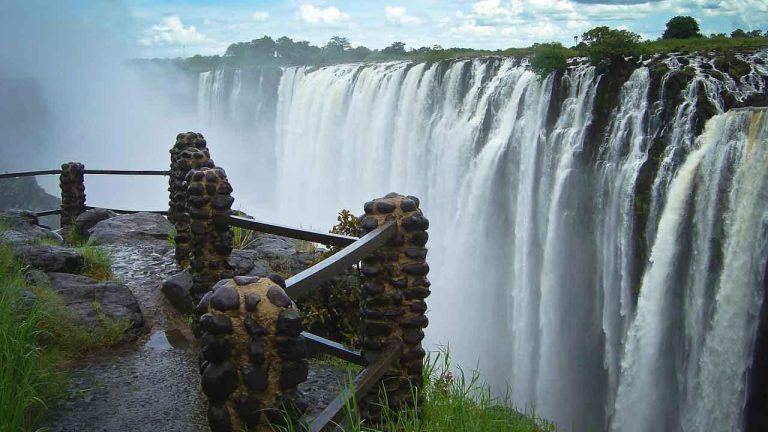 Victoria-Falls-Day-Tour